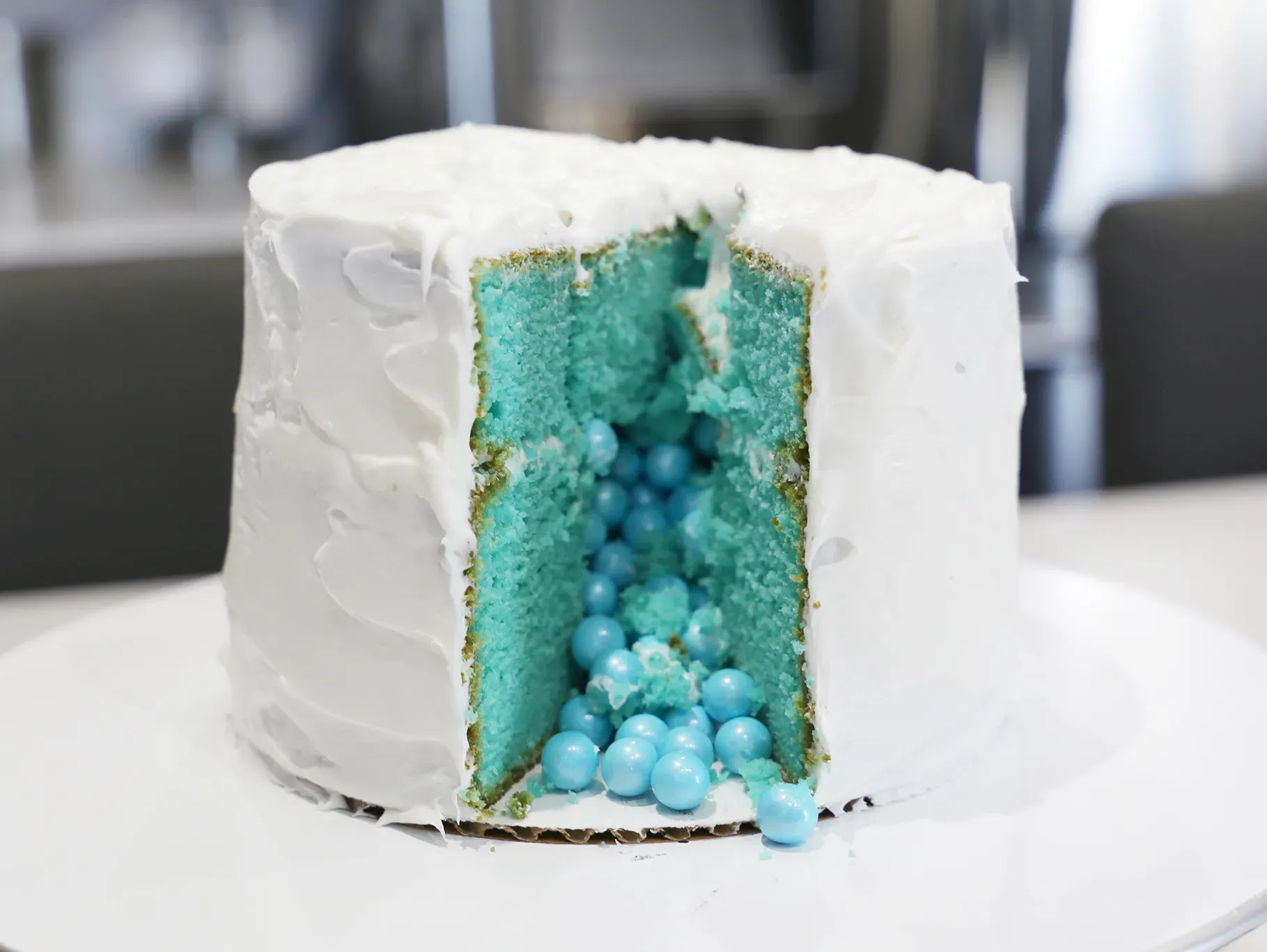 25 Unforgettable Gender Reveal Cake Inside Ideas