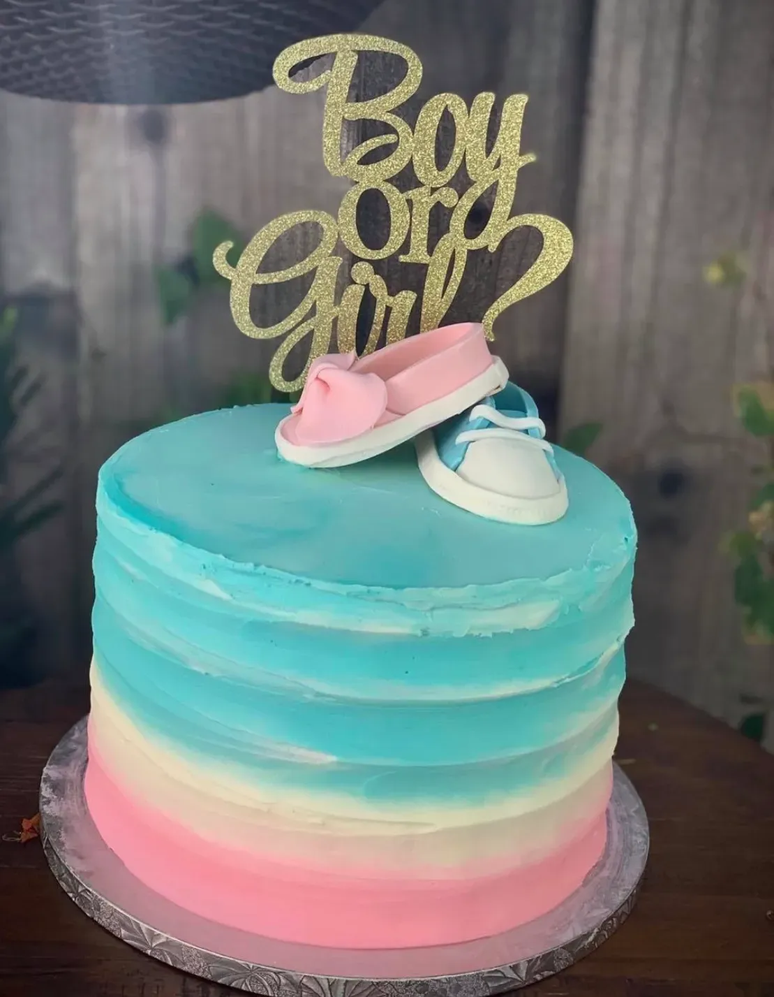 Sweet Surprises: Cupcakes and Other Treats for Gender Reveal
